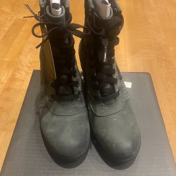 Sorel Lexie Leather Wedge Slate Gray with Black quilting. Size 7.5 - Picture 2 of 4